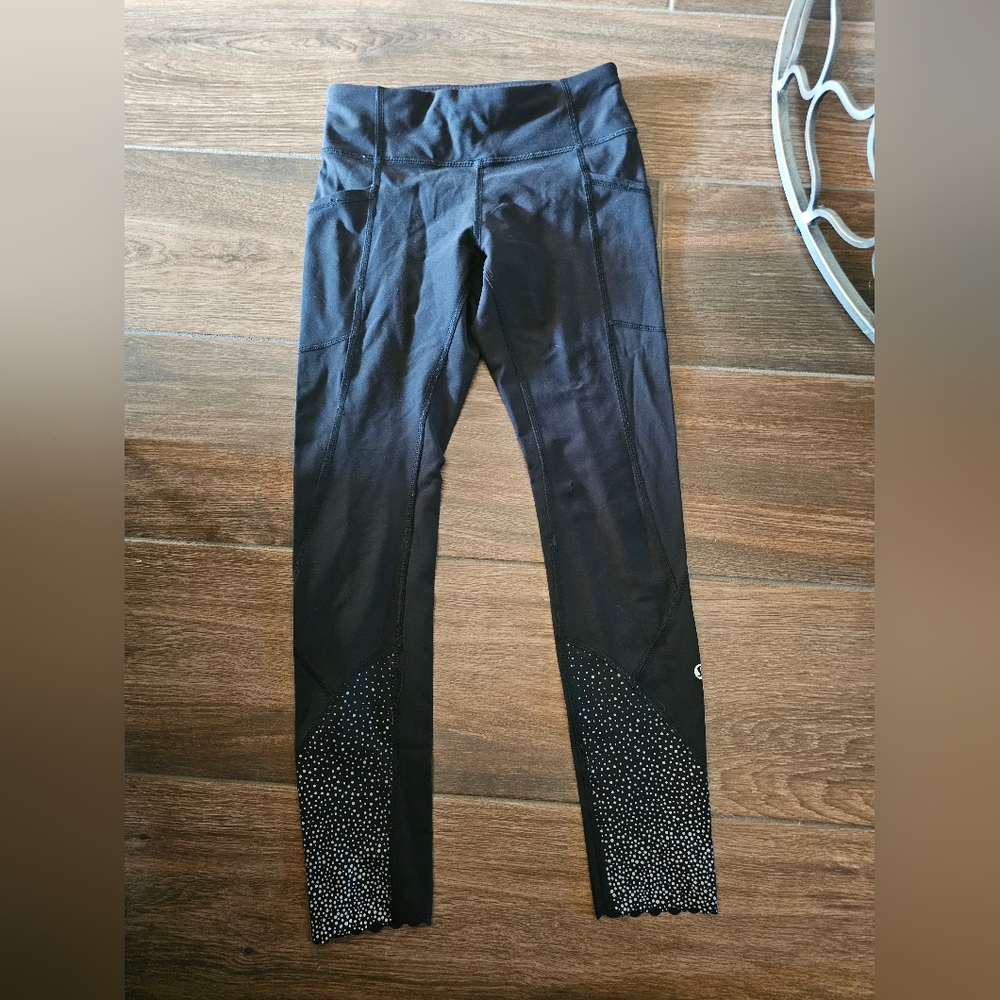 LULULEMON ATHLETICA LEGGINGS - READ FLAW